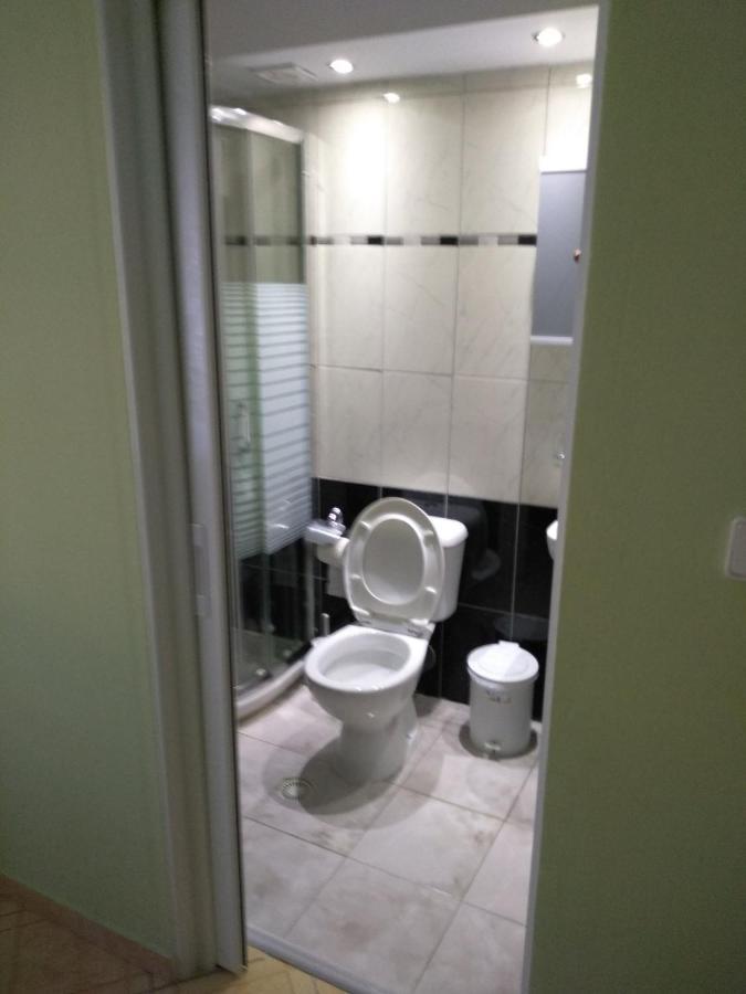 Janis Castle Apartment Himare Exteriör bild
