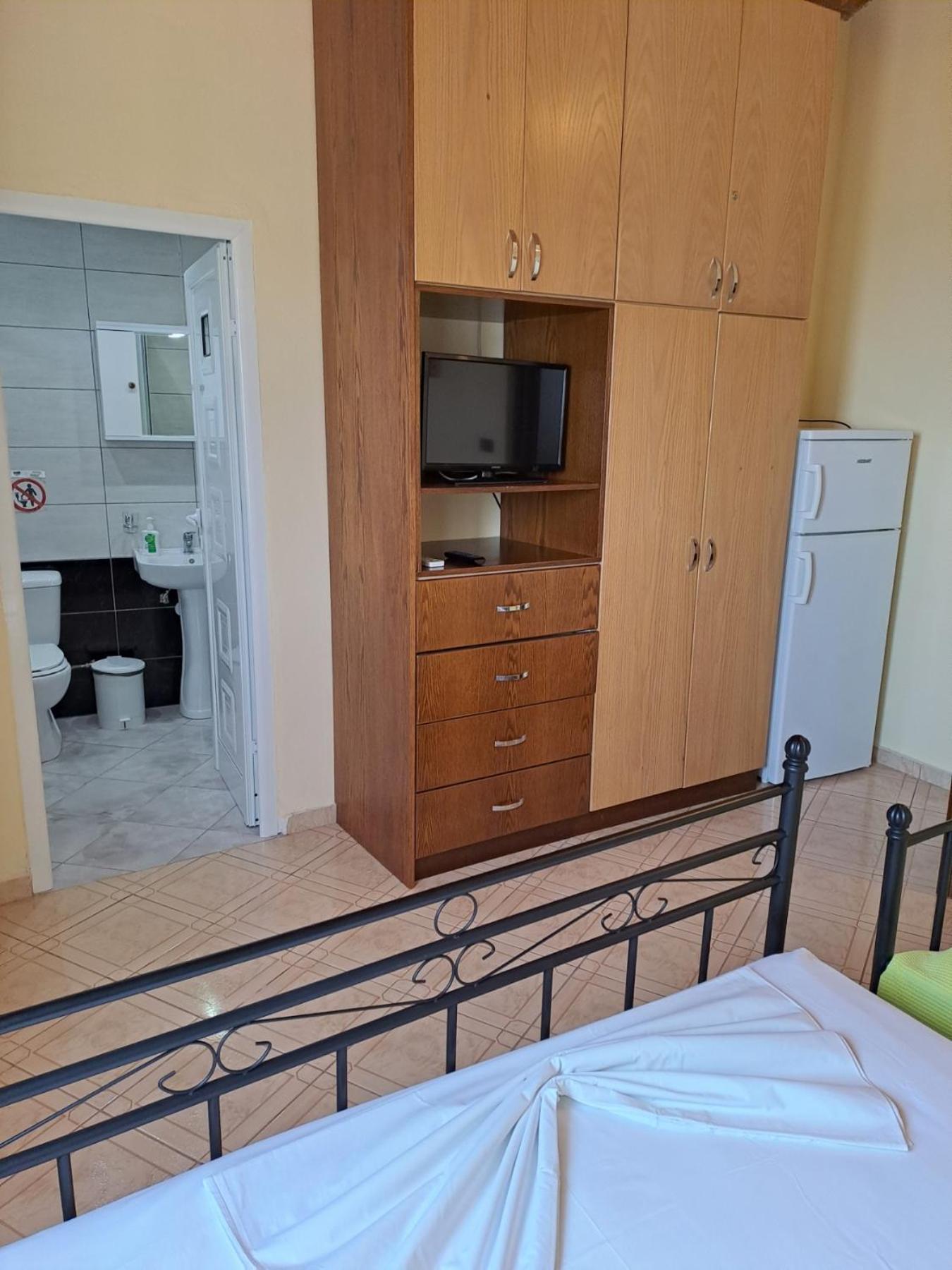 Janis Castle Apartment Himare Exteriör bild