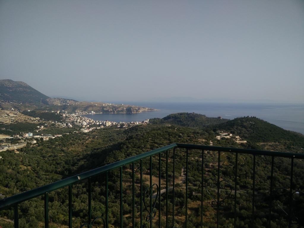 Janis Castle Apartment Himare Exteriör bild