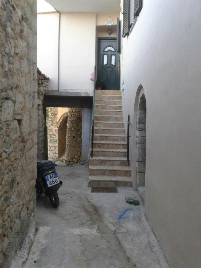 Janis Castle Apartment Himare Exteriör bild