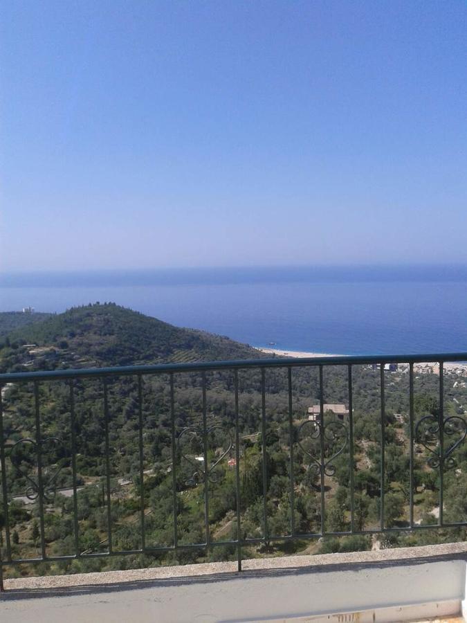 Janis Castle Apartment Himare Exteriör bild